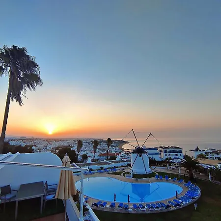 Windmill Hill Gem Townhouse By Becherish *