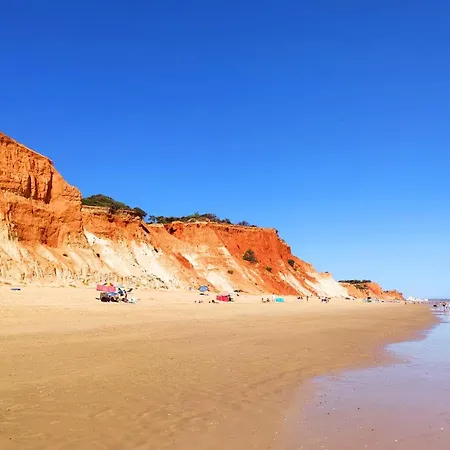 Windmill Hill Gem Townhouse By Becherish *